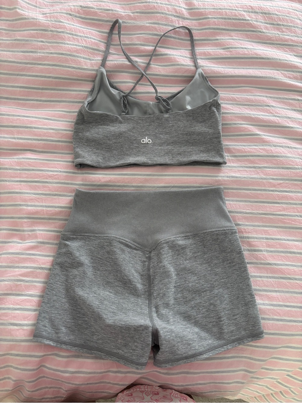 grey alo yoga workout set small - Picture 4 of 5